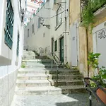 Nexto To Sao Jorge Castle Lisboa